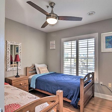 Coastal Sea Side Townhome - Walk To Beach! Clearwater Beach Exterior photo