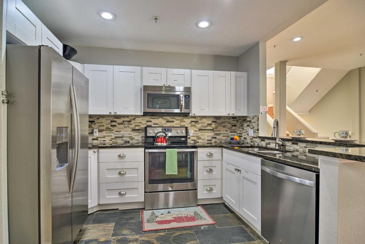 Coastal Sea Side Townhome - Walk To Beach! Clearwater Beach Exterior photo