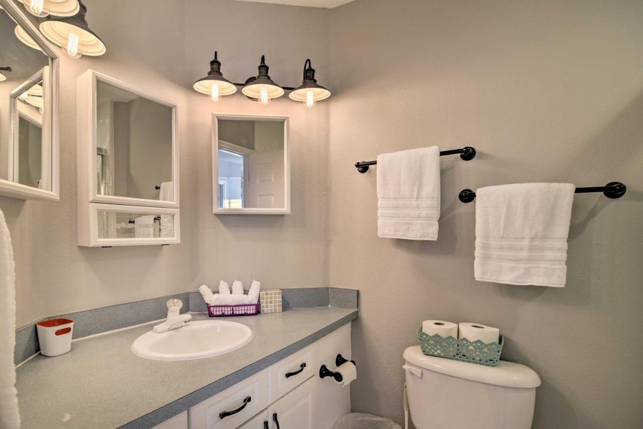 Coastal Sea Side Townhome - Walk To Beach! Clearwater Beach Exterior photo