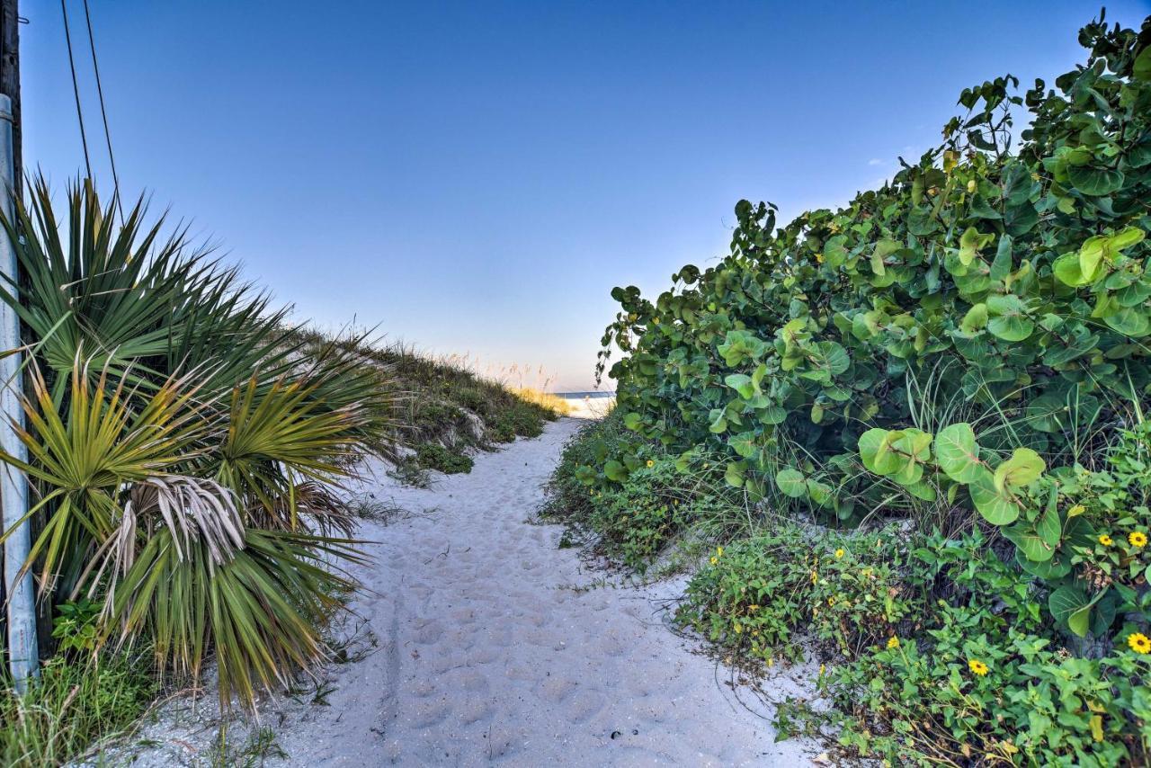 Coastal Sea Side Townhome - Walk To Beach! Clearwater Beach Exterior photo