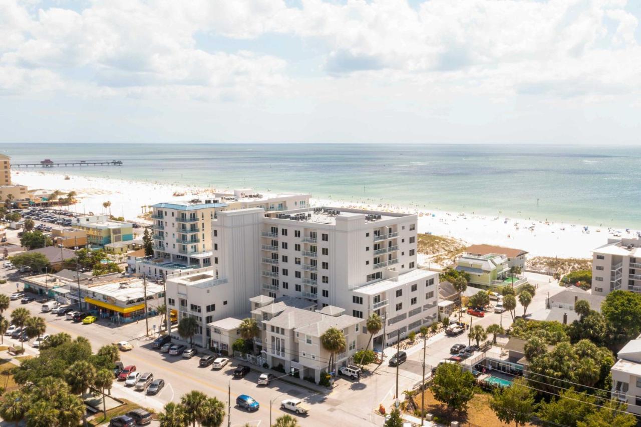Coastal Sea Side Townhome - Walk To Beach! Clearwater Beach Exterior photo