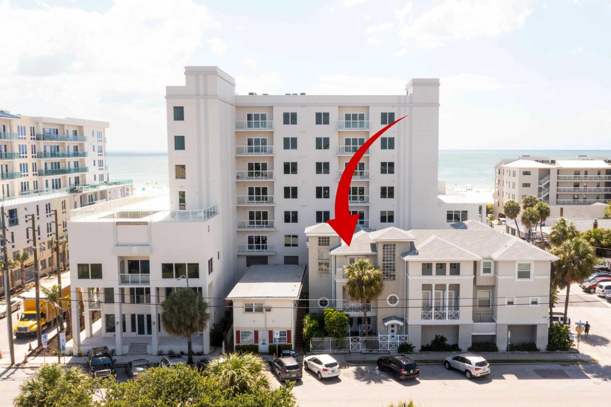 Coastal Sea Side Townhome - Walk To Beach! Clearwater Beach Exterior photo