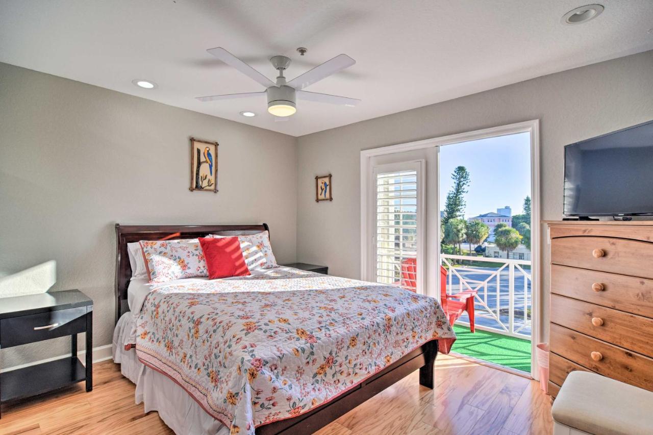 Coastal Sea Side Townhome - Walk To Beach! Clearwater Beach Exterior photo