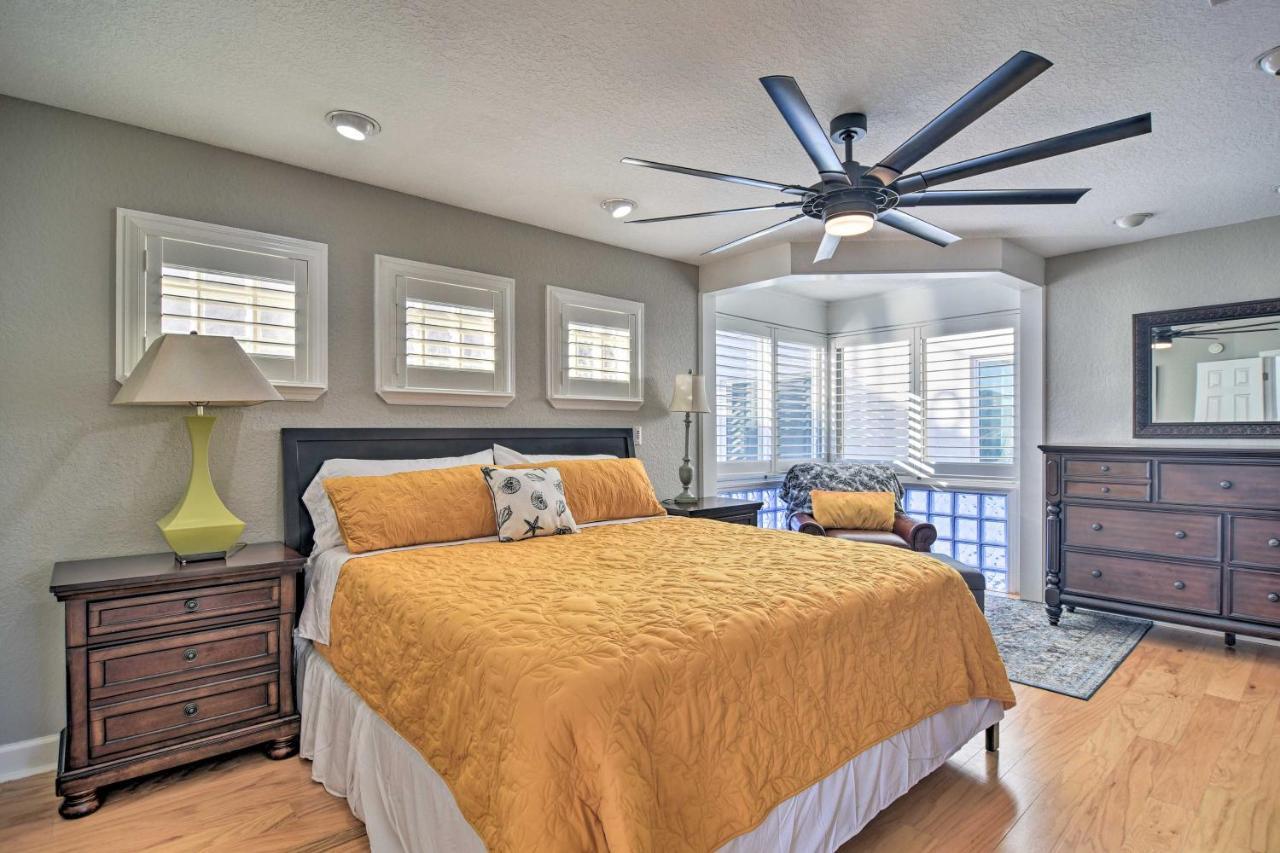 Coastal Sea Side Townhome - Walk To Beach! Clearwater Beach Exterior photo